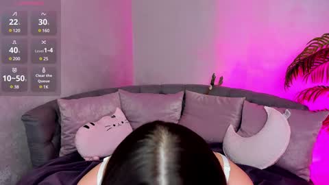 Snapshot of lovely_poppy chatting on 01/07/25, 01:49 Lolly online show from 01/07/25, 01:49