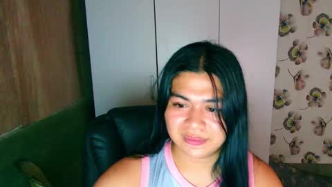 lovely_ricaxxx online show from 10/19/25, 06:41