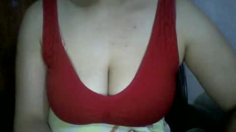 Snapshot of lovely_sweet_girl chatting on 02/17/25, 07:04 katrina follow me guys online show from 02/17/25, 07:04