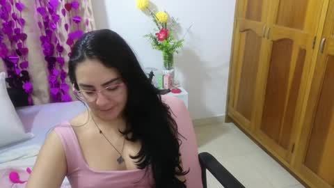 Snapshot of lovely_trix_ chatting on 12/14/24, 11:50 Trix online show from 12/14/24, 11:50