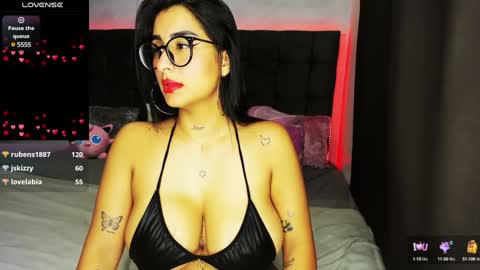 lovely violet13 online show from 01/13/25, 08:04