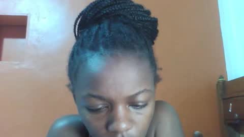 Lovely yvonne online show from 10/07/25, 09:01