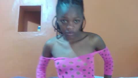 Lovely yvonne online show from 11/19/25, 06:52