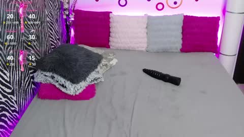    online show from 02/08/25, 01:11