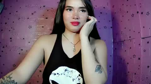 Snapshot of lovelykayleexx chatting on 03/05/25, 07:17 ara online show from 03/05/25, 07:17