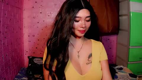 Snapshot of lovelykayleexx chatting on 03/11/25, 02:51 ara online show from 03/11/25, 02:51