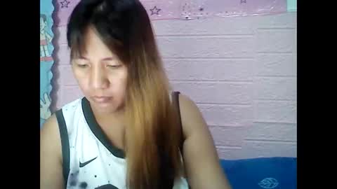 Snapshot of lovelyladylynxxx chatting on 03/04/25, 09:32 LocwlyLSYlYNXXX online show from 03/04/25, 09:32