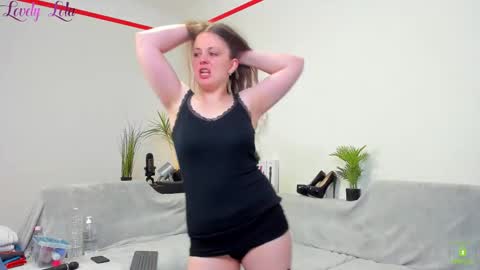 Lola online show from 10/07/25, 07:44