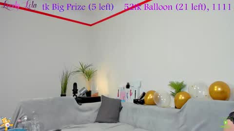 Lola online show from 10/10/25, 08:08