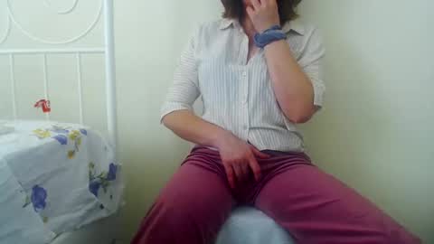 Snapshot of lovelymask chatting on 01/27/25, 08:29 Katerina Kate online show from 01/27/25, 08:29
