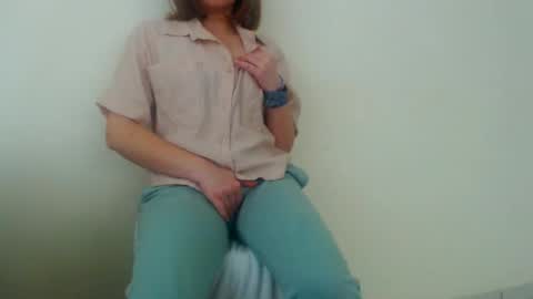 Snapshot of lovelymask chatting on 03/10/25, 02:26 Katerina Kate online show from 03/10/25, 02:26