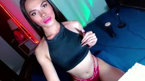 Snapshot of lovelymiss_shyna11 chatting on 01/05/25, 11:26 lovelymiss_shyna11 online show from 01/05/25, 11:26