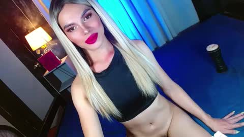 Snapshot of lovelymiss_shyna11 chatting on 03/04/25, 11:08 lovelymiss_shyna11 online show from 03/04/25, 11:08