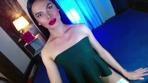 Snapshot of lovelymiss_shyna11 chatting on 03/05/25, 04:45 lovelymiss_shyna11 online show from 03/05/25, 04:45