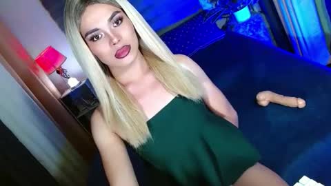 Snapshot of lovelymiss_shyna11 chatting on 09/09/25, 09:09 lovelymiss_shyna11 online show from 09/09/25, 09:09