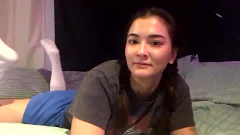Snapshot of lovelyqueenaria chatting on 01/03/25, 12:00 Queen Aria online show from 01/03/25, 12:00