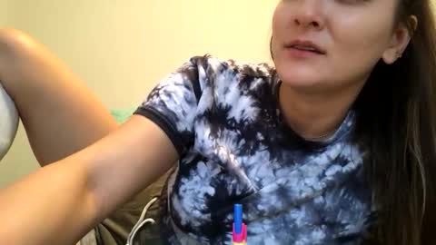 Queen Aria  online show from 10/22/25, 07:13