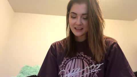 Queen Aria  online show from 10/30/25, 07:58