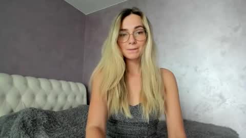 Lovely Rose online show from 10/11/25, 11:20