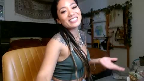 Snapshot of lovelyxmacii chatting on 09/16/25, 04:35 lovelyxmacii online show from 09/16/25, 04:35