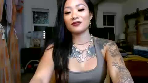 lovelyxmacii online show from 10/14/25, 02:23