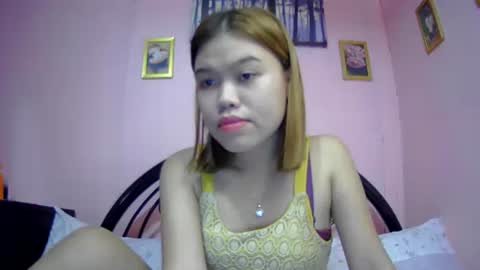 lovemae352295 online show from 03/04/25, 10:57
