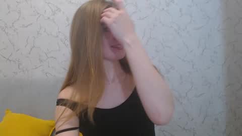 Mary Love online show from 02/04/25, 01:06