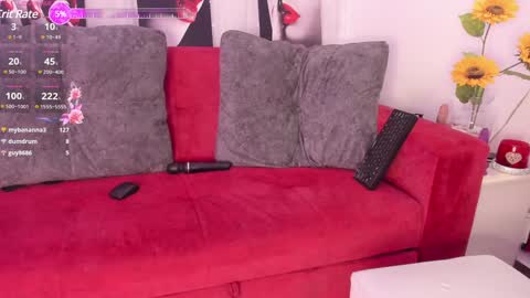 Snapshot of loverlauren1 chatting on 01/11/25, 04:06 Lauren independent model  love you online show from 01/11/25, 04:06