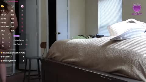 Snapshot of lovesarachristine chatting on 01/25/25, 04:57 LoveSaraChristine online show from 01/25/25, 04:57