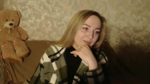 LovesRebecca online show from 12/18/24, 03:47