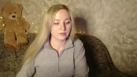 LovesRebecca online show from 01/02/25, 10:33