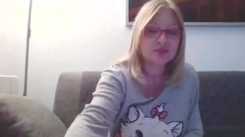 Snapshot of lovestar544963 chatting on 12/29/24, 10:47 Marlyn online show from 12/29/24, 10:47