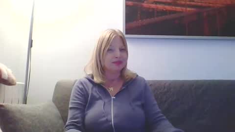Snapshot of lovestar544963 chatting on 01/21/25, 10:19 Marlyn online show from 01/21/25, 10:19