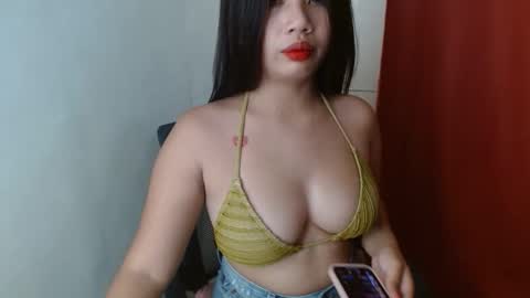 loving_ellah19 online show from 10/02/25, 10:00