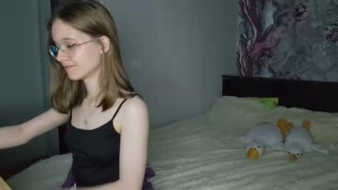 Snapshot of lowress chatting on 03/07/25, 01:18 Karmell online show from 03/07/25, 01:18