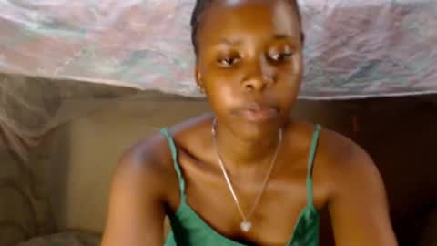 Snapshot of loyalcutick chatting on 01/11/25, 09:26 loyalcutic online show from 01/11/25, 09:26