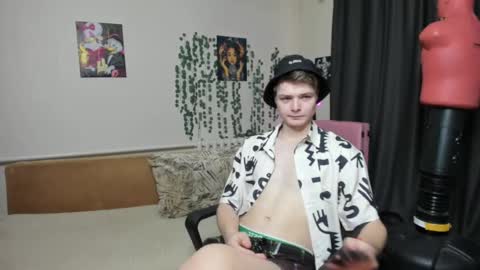 VECTORSTEVEPVT IS OPEN online show from 02/15/25, 08:44