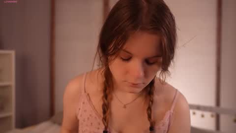 Lu 3 online show from 11/28/25, 08:39