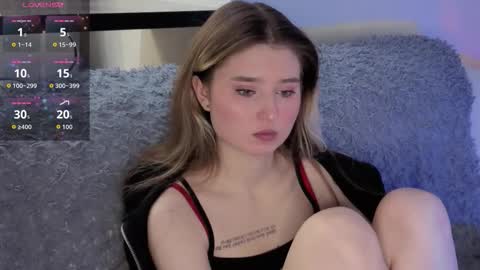 Snapshot of lua__19 chatting on 10/16/25, 01:45 Lua online show from 10/16/25, 01:45