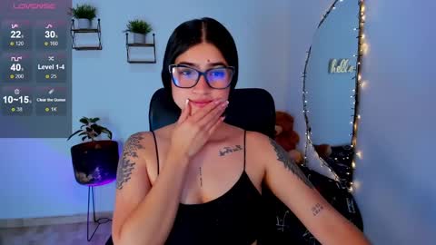 Snapshot of luanabonasx chatting on 12/17/24, 02:33 Luana online show from 12/17/24, 02:33