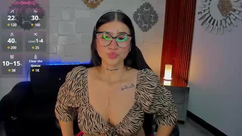 Snapshot of luanabonasx chatting on 03/07/25, 02:12 Luana online show from 03/07/25, 02:12