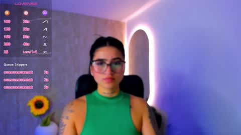Snapshot of luanabonasx chatting on 09/10/25, 12:05 Luana online show from 09/10/25, 12:05