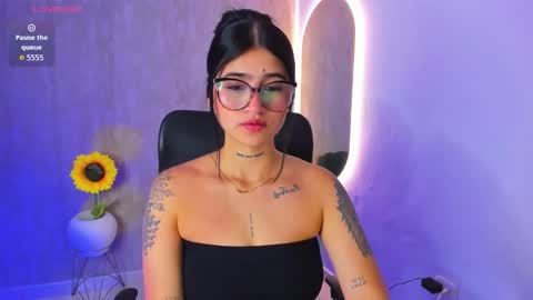 Snapshot of luanabonasx chatting on 10/01/25, 12:00 Luana online show from 10/01/25, 12:00