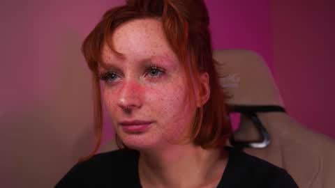 Snapshot of lubafox chatting on 11/09/25, 07:01 Luba online show from 11/09/25, 07:01