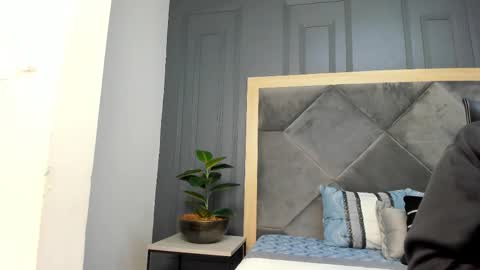 luca_morettii online show from 10/26/25, 12:11