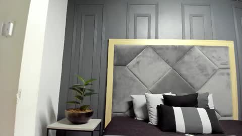 luca_morettii online show from 11/15/25, 12:13