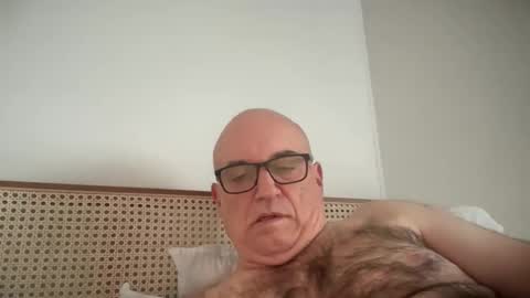 lucas10004 online show from 11/04/25, 05:06