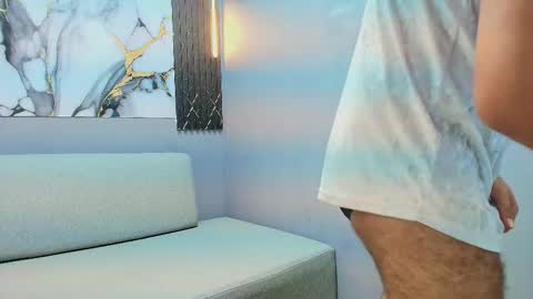 Snapshot of lucas_carterr chatting on 10/20/25, 12:49 LUCAS online show from 10/20/25, 12:49
