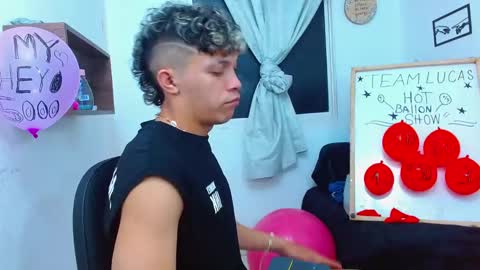 Lucas Luxx online show from 11/18/25, 02:28