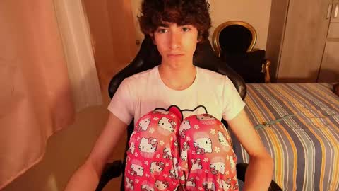 lucas_xo online show from 11/03/25, 01:51